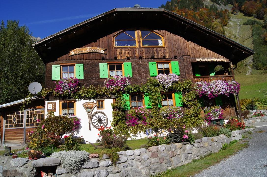 Haus Aelpele Apartment Klosterle am Arlberg Exterior photo