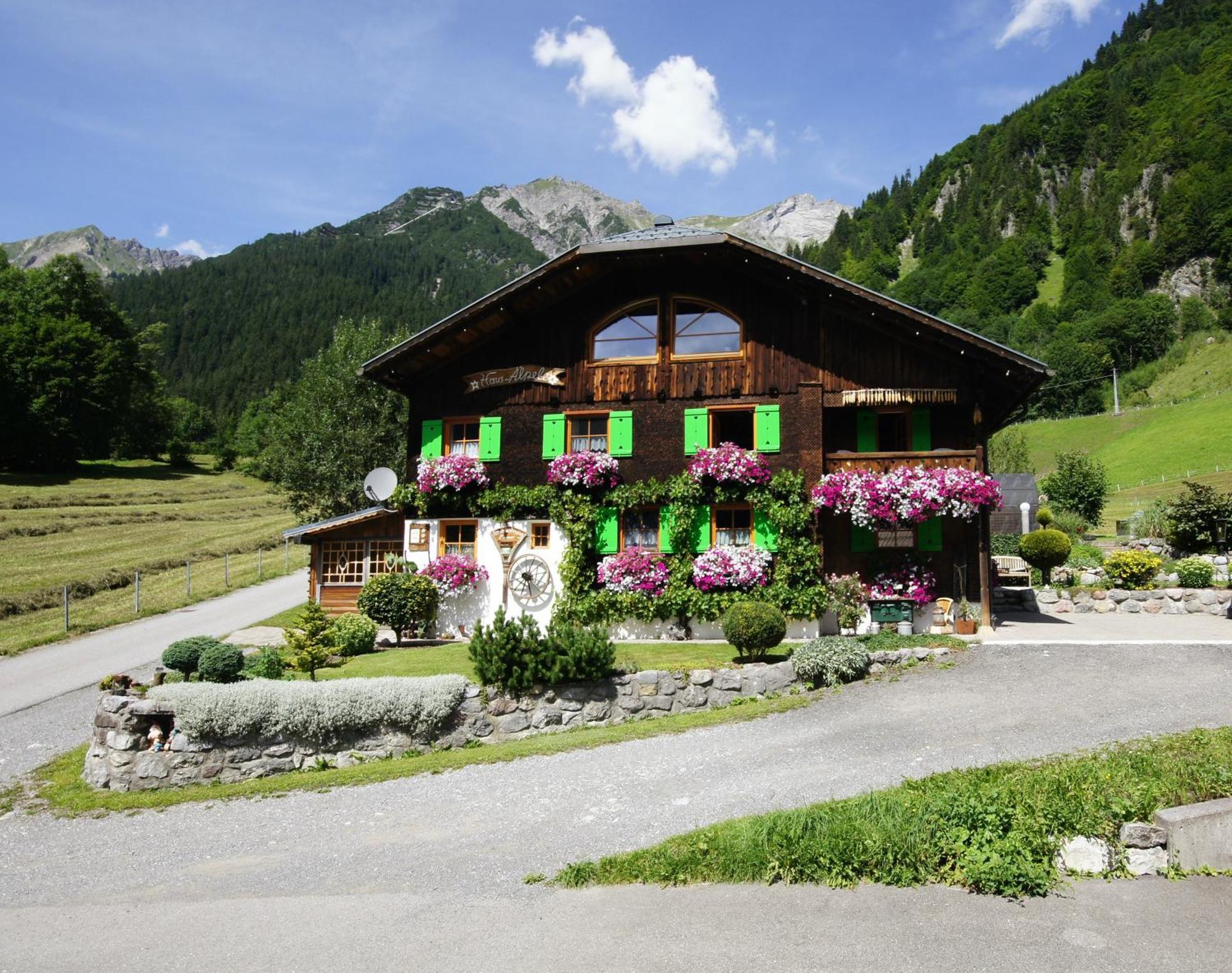 Haus Aelpele Apartment Klosterle am Arlberg Exterior photo
